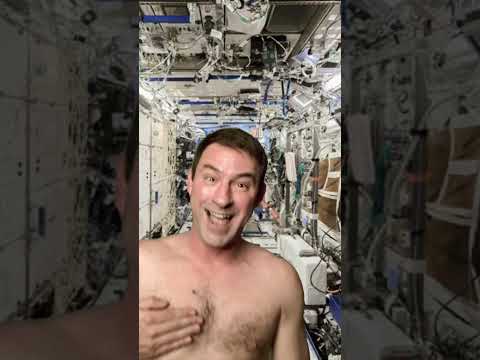 NASA Astronaut Goes Space Streaking in the ISS #funny #hilarious #space #shorts